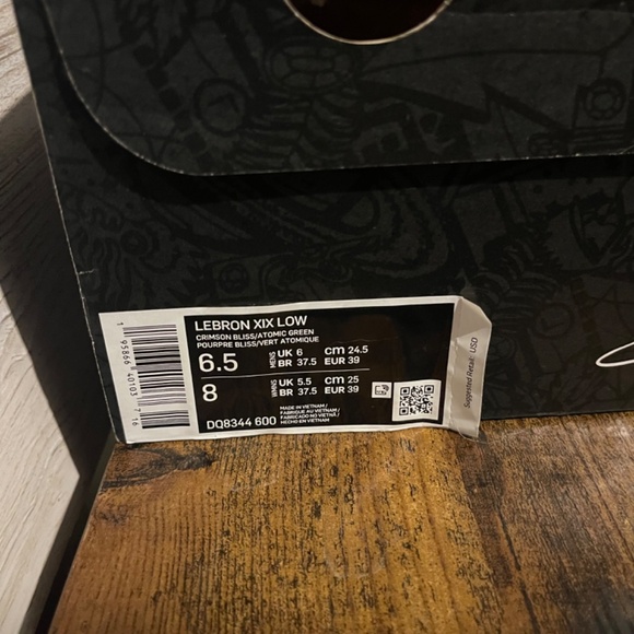 Nike LeBron 19 XIX Low Basketball Shoes - Men’s Size 6.5 //// Women’s Size 8 - Picture 2 of 9